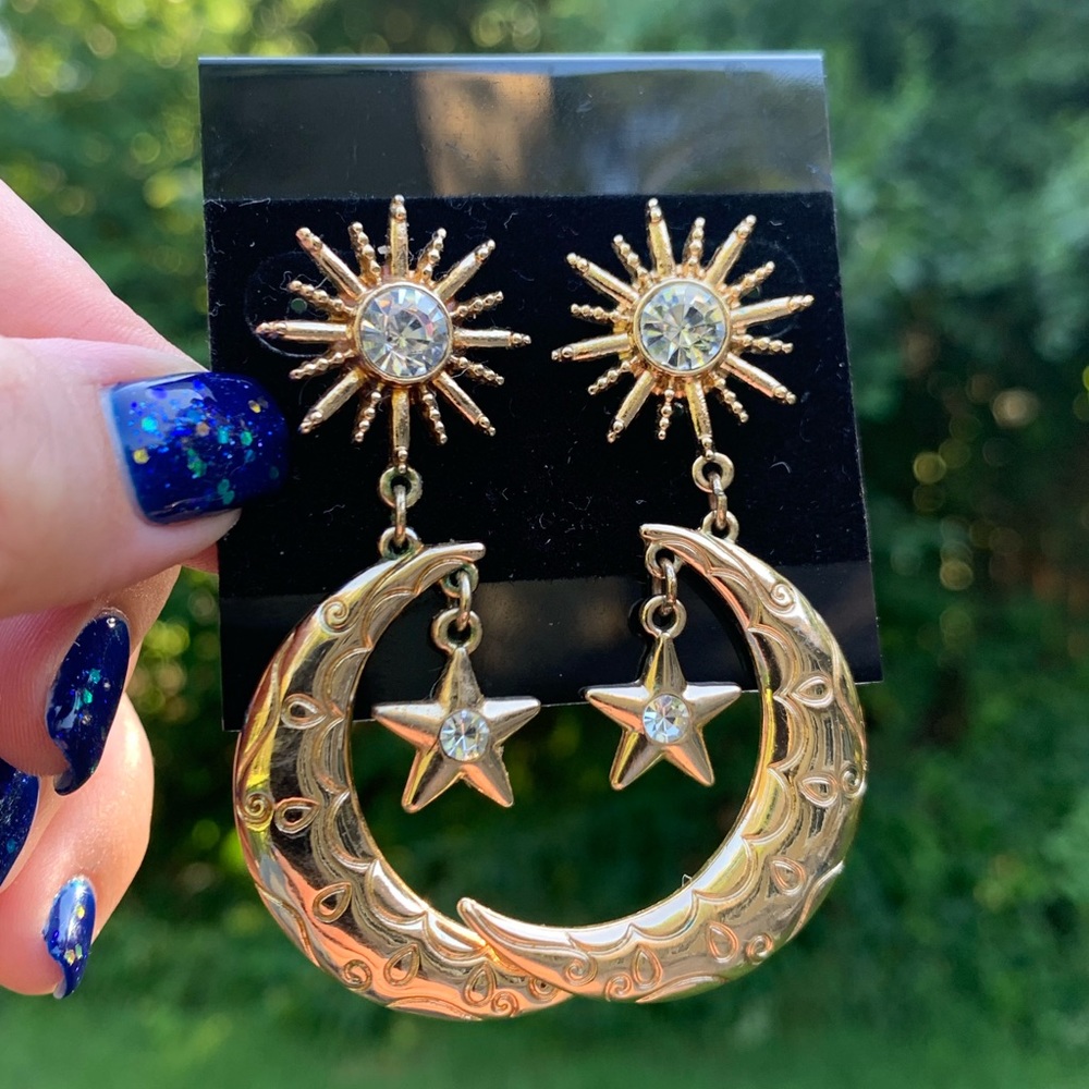 Moon & Star Earrings - Picture 2 of 6